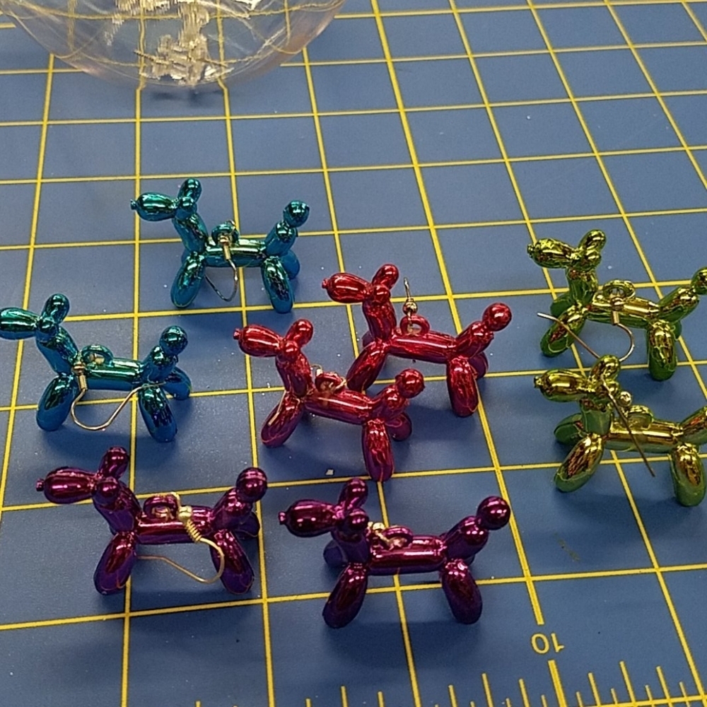 Balloon Dogs Earrings Dangling - Picture 1 of 5